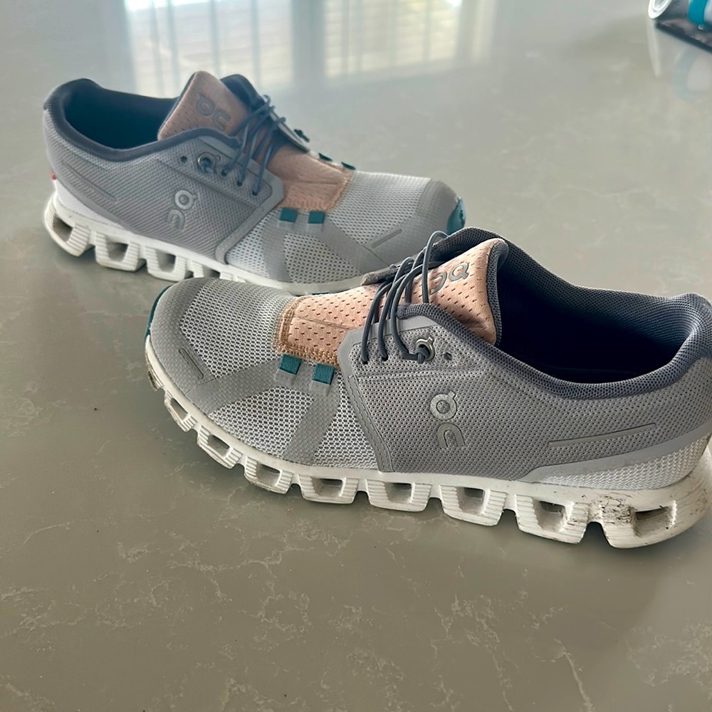 On cloud shoes 7.5 women’s worn twice